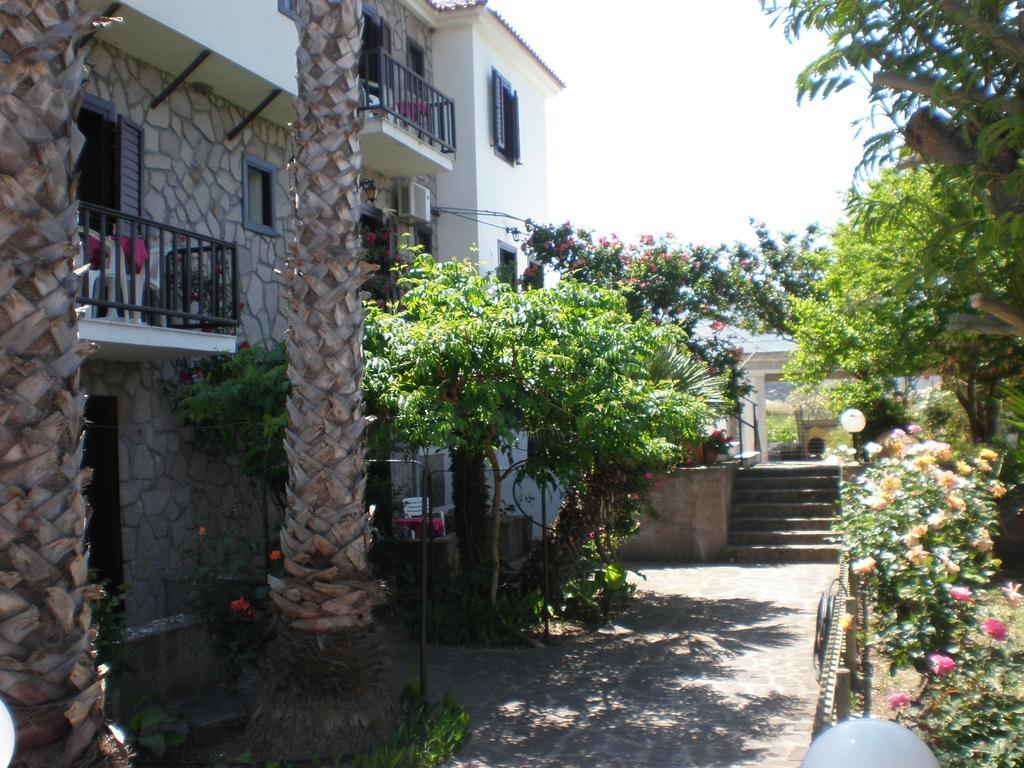 Islands Apartments Petra  Esterno foto